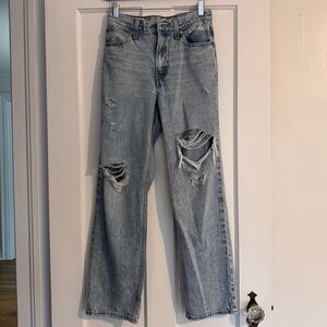 NWOT LEVI DAD JEAN 🩵